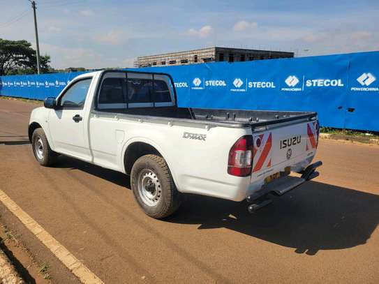 Selling Isuzu dmax image 2