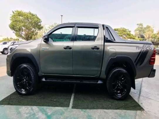 2018 Toyota Hilux double cab image 10