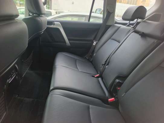 Toyota landcruiser Prado diesel image 2