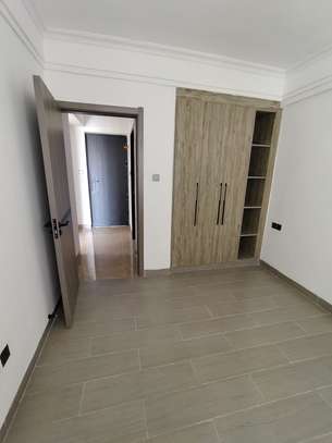 1 Bed House with Gym in Kilimani image 10