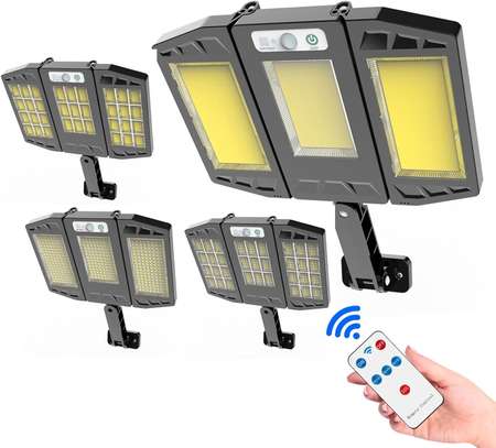 Solar Automatic Security Light With Motion Sensor and Remote image 5