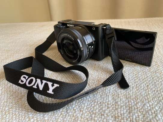 Sony ZV-E10 Full Mirrorless Camera Vlogging Kit image 7