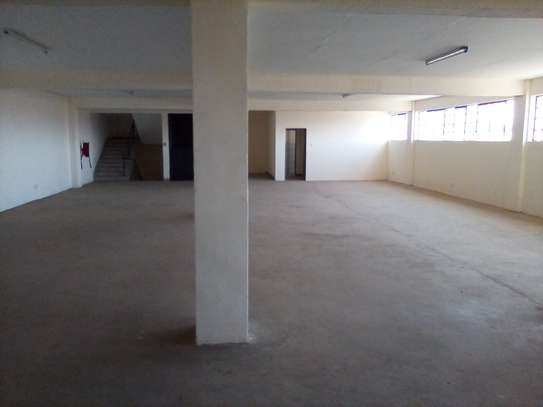 9,100 Sq Ft Godown To Let In Industrial Area image 5