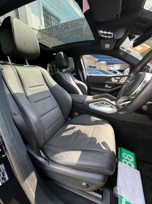 Mercedes Benz GLE400D image 5