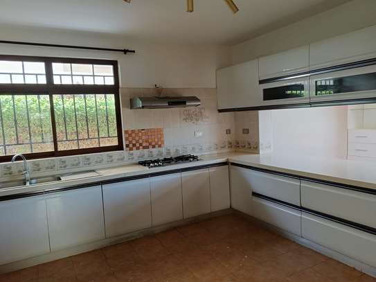 4 Bed Townhouse with En Suite at Kiambu Road image 33