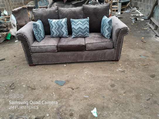 Quality 3seater sofa set on sell image 2