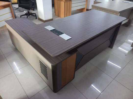 L-Shape 1600mm Executive Hardwood Desk image 1