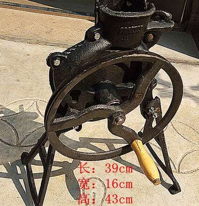 Maize sheller Available image 6