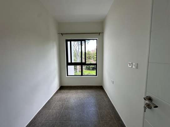 2 Bed Apartment with En Suite at Lavington image 8