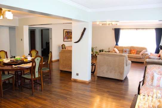 5 Bed Villa with En Suite in Nyari image 27
