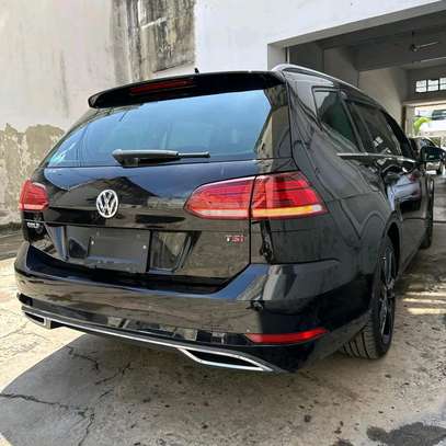 Volkswagen Golf image 3