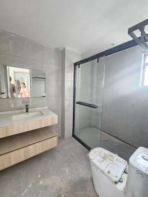 3 Bed Apartment with En Suite in Riverside image 2