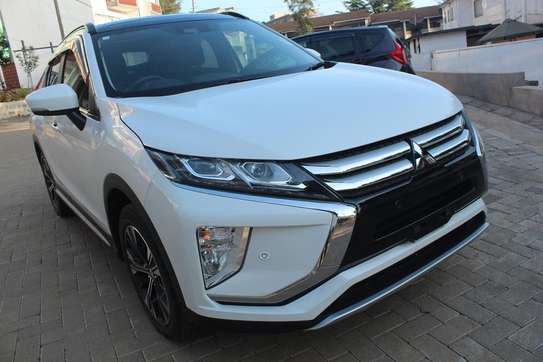 Mitsubishi Eclipse Cross SUV Alloys Sunroof 2018 30,000 Kms image 2