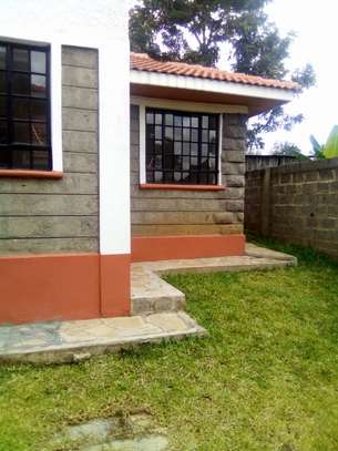 4 Bedroom All Ensuite Maisonette with SQ image 3