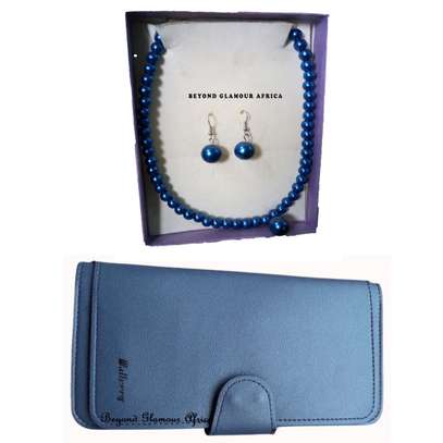 Womens Blue leather wallet with pearl jewelry set image 1