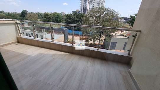 4 Bed House with En Suite in Runda image 10