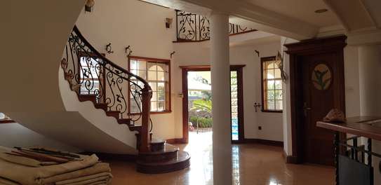 5 Bed House with En Suite at Runda Road image 20
