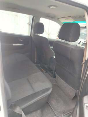 Toyota Hilux double cabin image 10