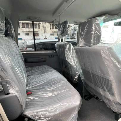 Toyota landcruiser cabin image 10