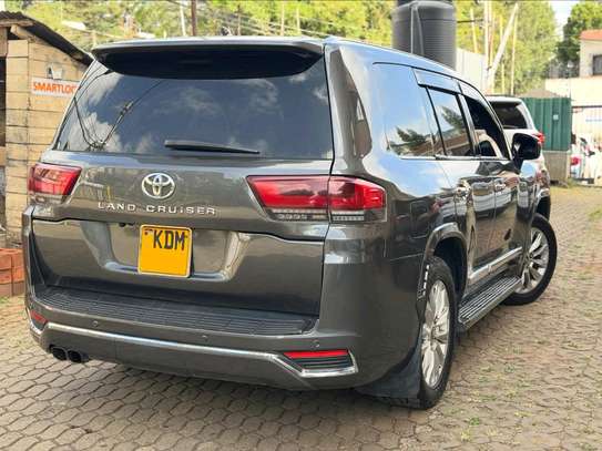 Toyota Land Cruiser ZX 2015 SUV Dark Grey Excellent image 6