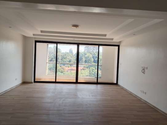 4 bedrooms apartment for rent in Parklands image 10