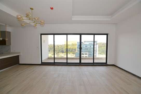 3 Bed Apartment with Swimming Pool in Rosslyn image 1