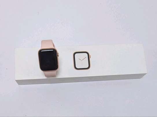 Apple watch series 4 41mm image 2