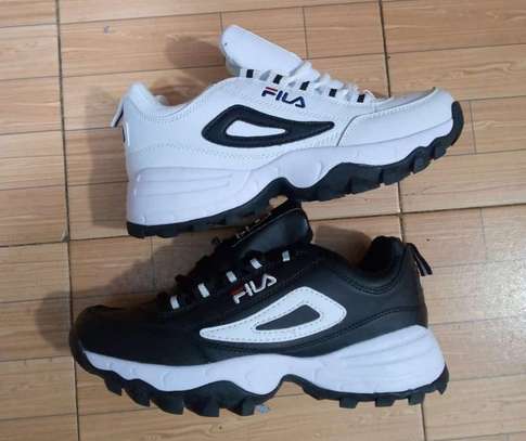 Fila men's horizon sneakers hotsell