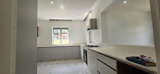3 Bed Apartment with En Suite in Runda image 13