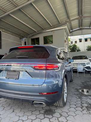 Porsche cayenne Blue 2018 image 9