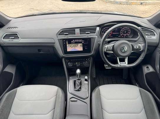 Volkswagen Tiguan s line image 6