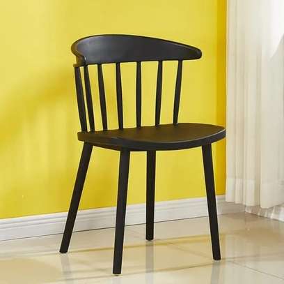 Home Chairs: Modern Plastic Winston Chair image 3