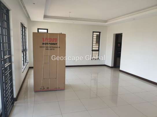 3 Bed Apartment with En Suite in Westlands Area image 12