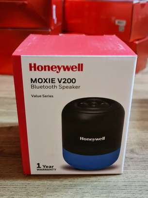 Honeywell Moxie V200 Light & Portable Bluetooth Speaker image 1