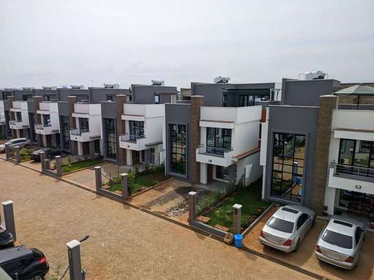 4 Bed Townhouse with En Suite at Eastern Bypass image 18