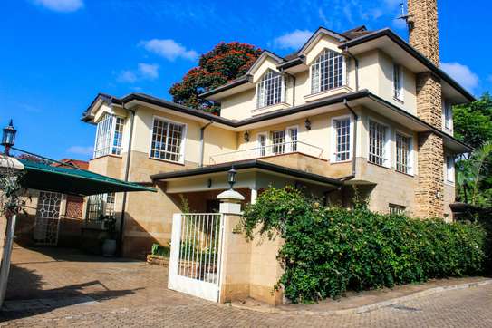 5 bedroom townhouse for rent in Lavington image 1