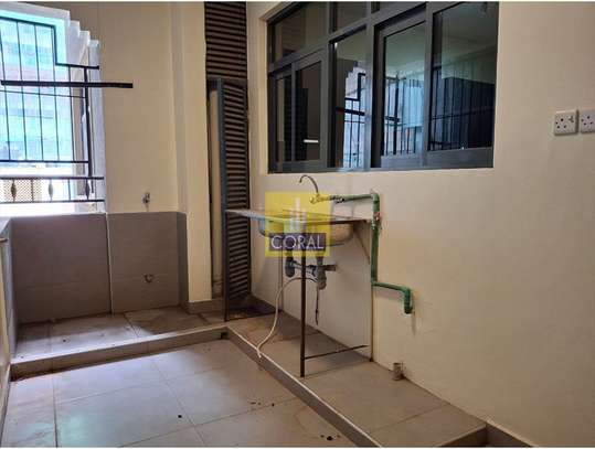 3 Bed Apartment with Lift in Parklands image 6