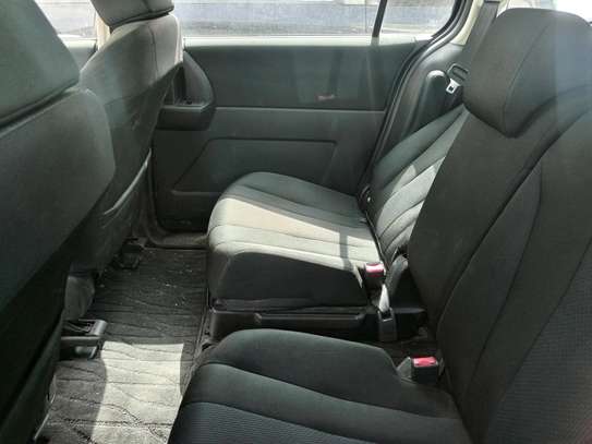 Nissan lafesta image 6