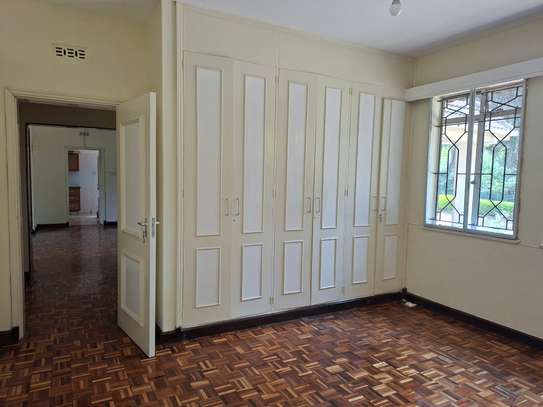 5 Bed House with En Suite at Off Un Avenue image 8