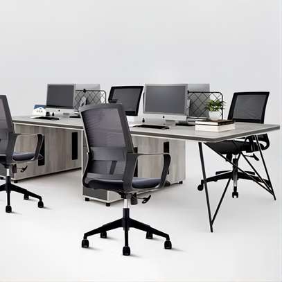 Durable Captain Mesh Highback Swivel Office Chair image 1