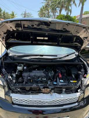 Toyota voxy  used image 8