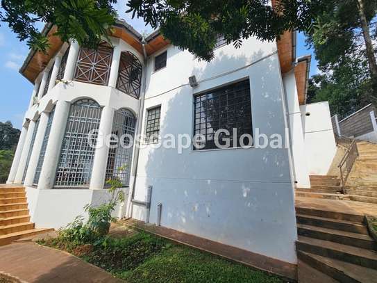 5 Bed House with En Suite in Kitisuru image 3