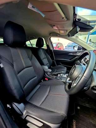 Mazda Axela hatchback image 7