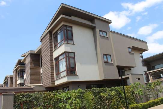 4 bedroom house for rent in Langata Area image 8