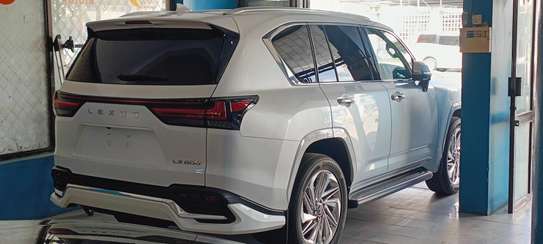 Lexus LX600 white 2023 SPORT image 12