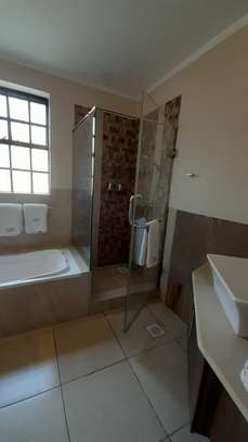 Furnished 2 Bed Apartment with En Suite in Kileleshwa image 27