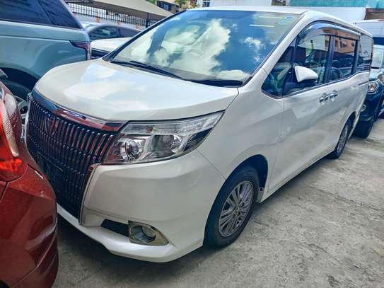 Toyota Esquire pearl white image 10