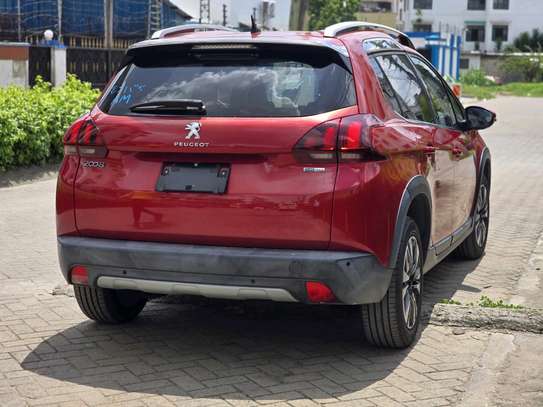 Peugeot 2008 image 6