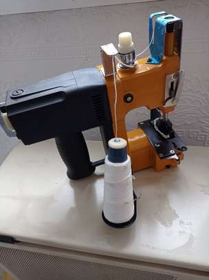 hand-held design Cordless Sewing Machine image 2