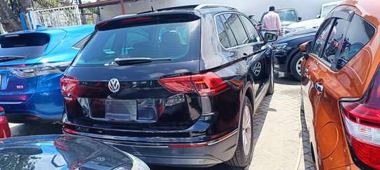 Volkswagen Tiguan SUNROOF 2018 Black image 21